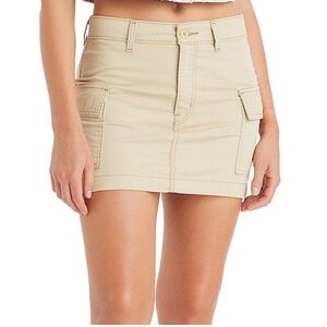 NWT Levi’s safari slim cargo mini skirt size 28 or 6